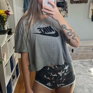 Nike | Crop Tee